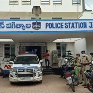 పోగొట్టుకున్న మొబైల్ అందజేసిన సిఐ..