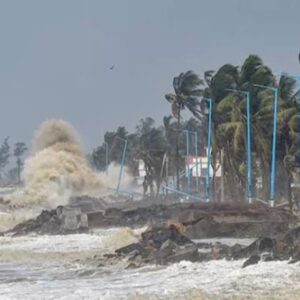 బంగాళాఖాతంలో కొనసాగుతున్న తీవ్ర అల్పపీడనం.