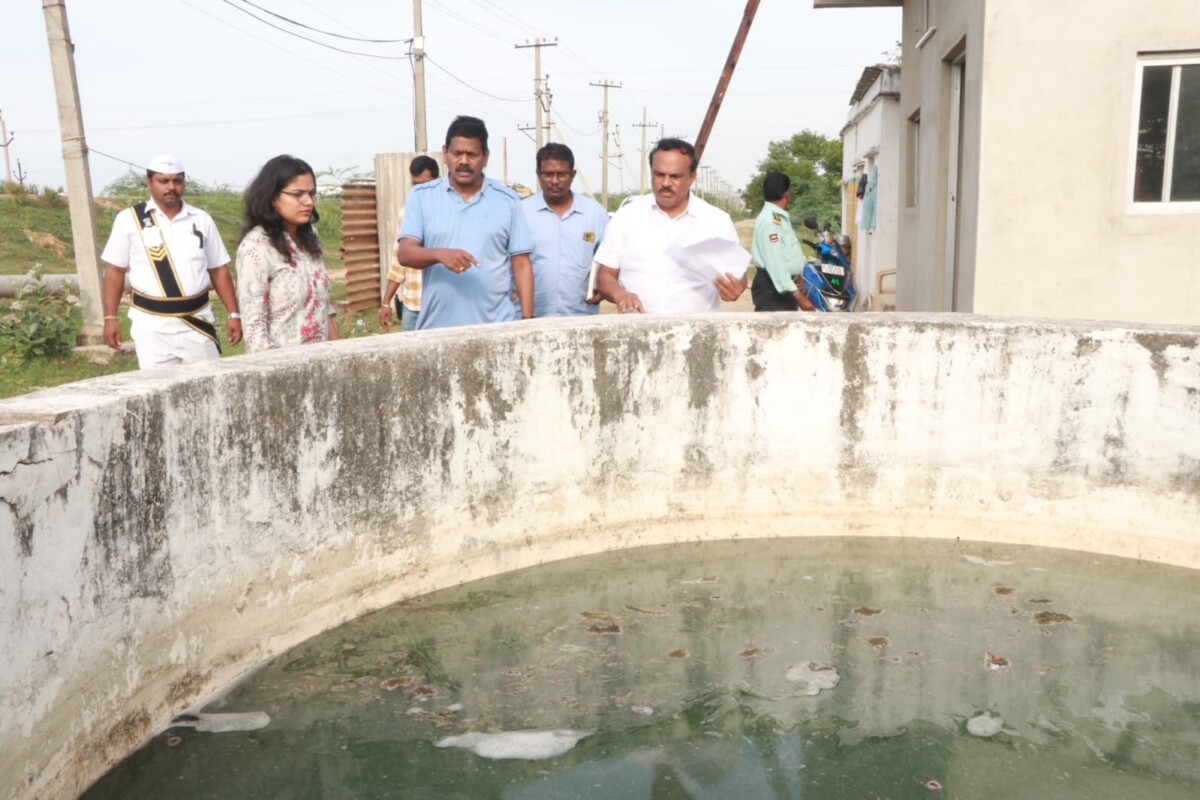 చెత్త నిర్వహణ కేంద్రాన్ని పరిశీలించిన కమిషనర్ అదితి సింగ్