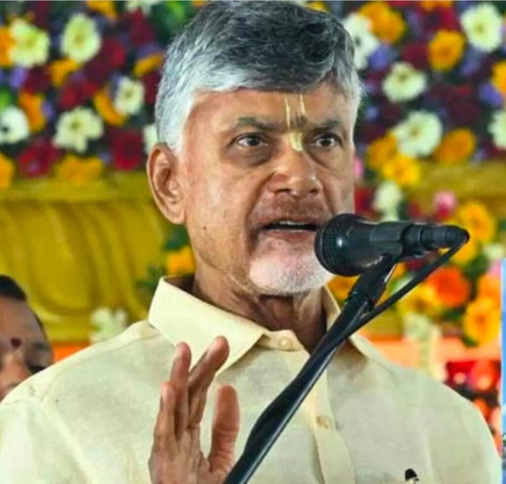 నా కాళ్లకు ఎవరు దండం పెట్టొద్దు : సీఎం చంద్రబాబు నాయుడు