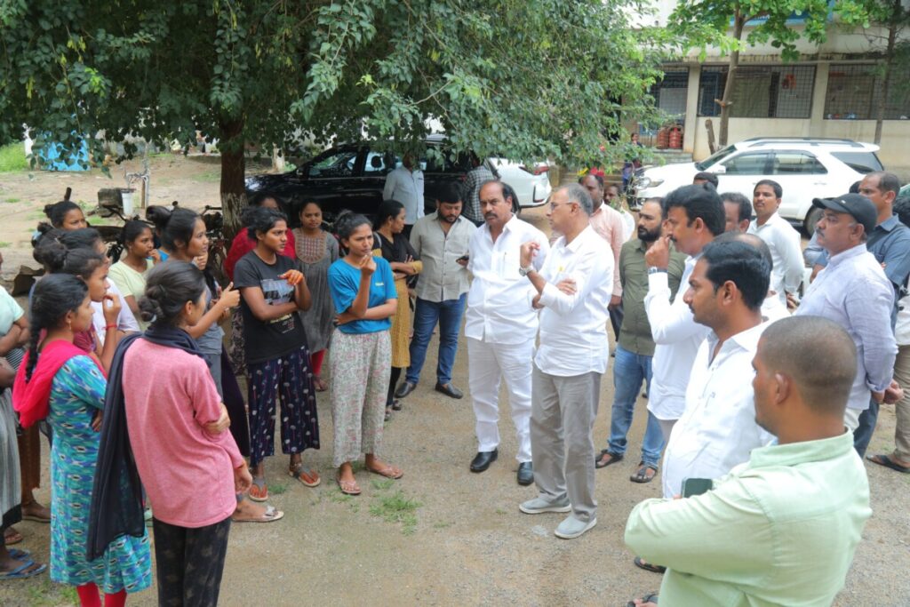 విద్యార్థులకు ఎలాంటి ఇబ్బంది రానీయం*