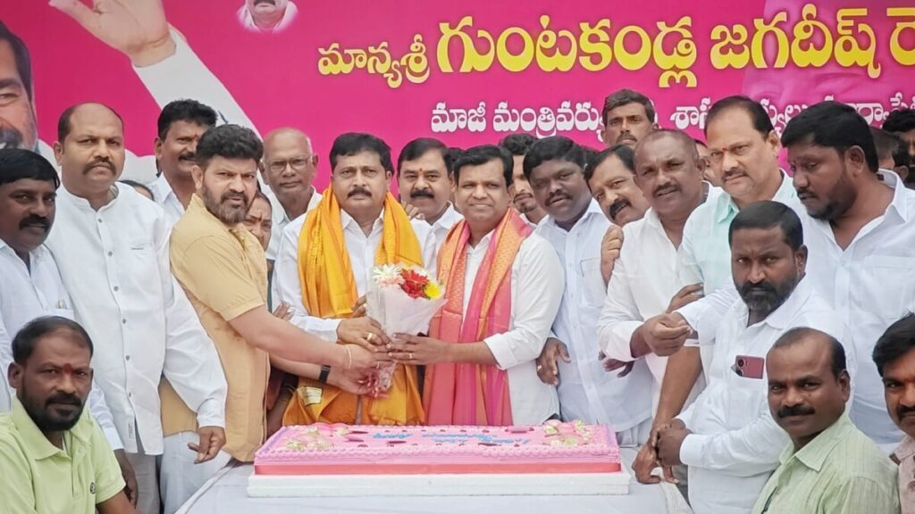 సూర్యాపేటలో ఘనంగా మాజీ మంత్రి జగదీష్ రెడ్డి జన్మదిన వేడుకలు