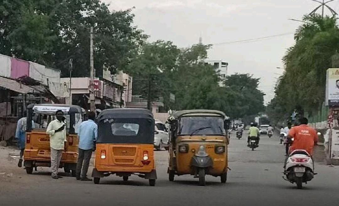 నాగర్ కర్నూల్ జిల్లా,ఇష్టానుసారంగా ఆటోల పార్కింగ్