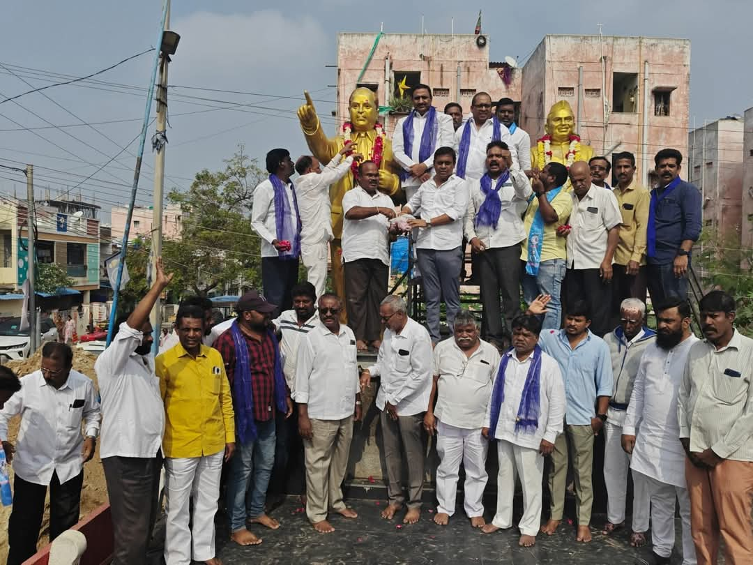 జై భీమ్.. ప్రపంచ మేధావికి జోహార్లు