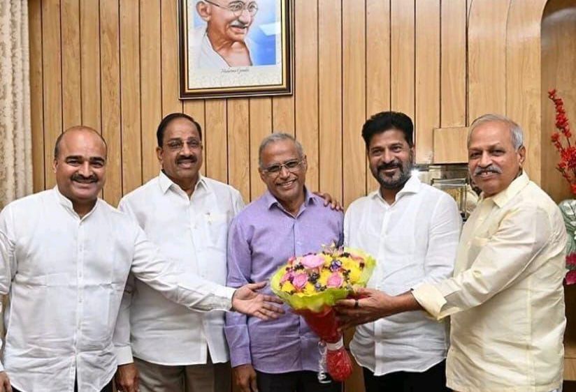 హైదరాబాద్‌లో 100 అడుగుల ఎన్టీఆర్ విగ్రహం..