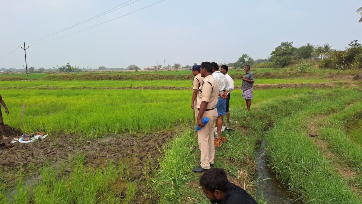 వైరా మున్సిపాలిటీ ఇందిరమ్మ కాలనీ సమీపంలో