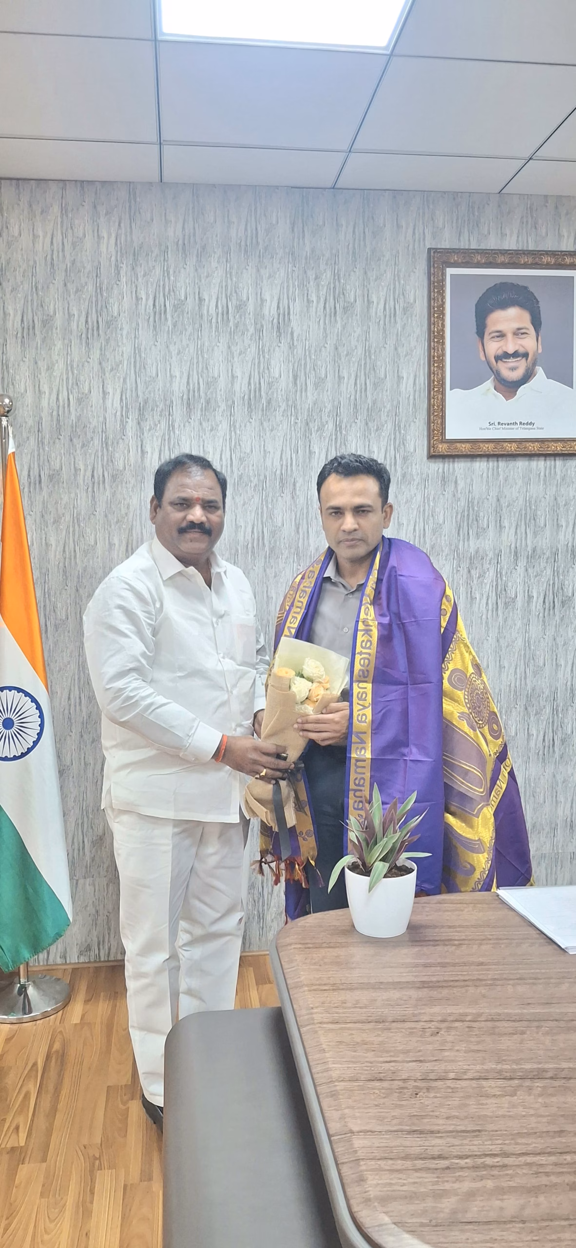శేరిలింగంపల్లి జోనల్ కమీషనర్ గా నూతనంగా బాధ్యతలు చేపట్టిన
