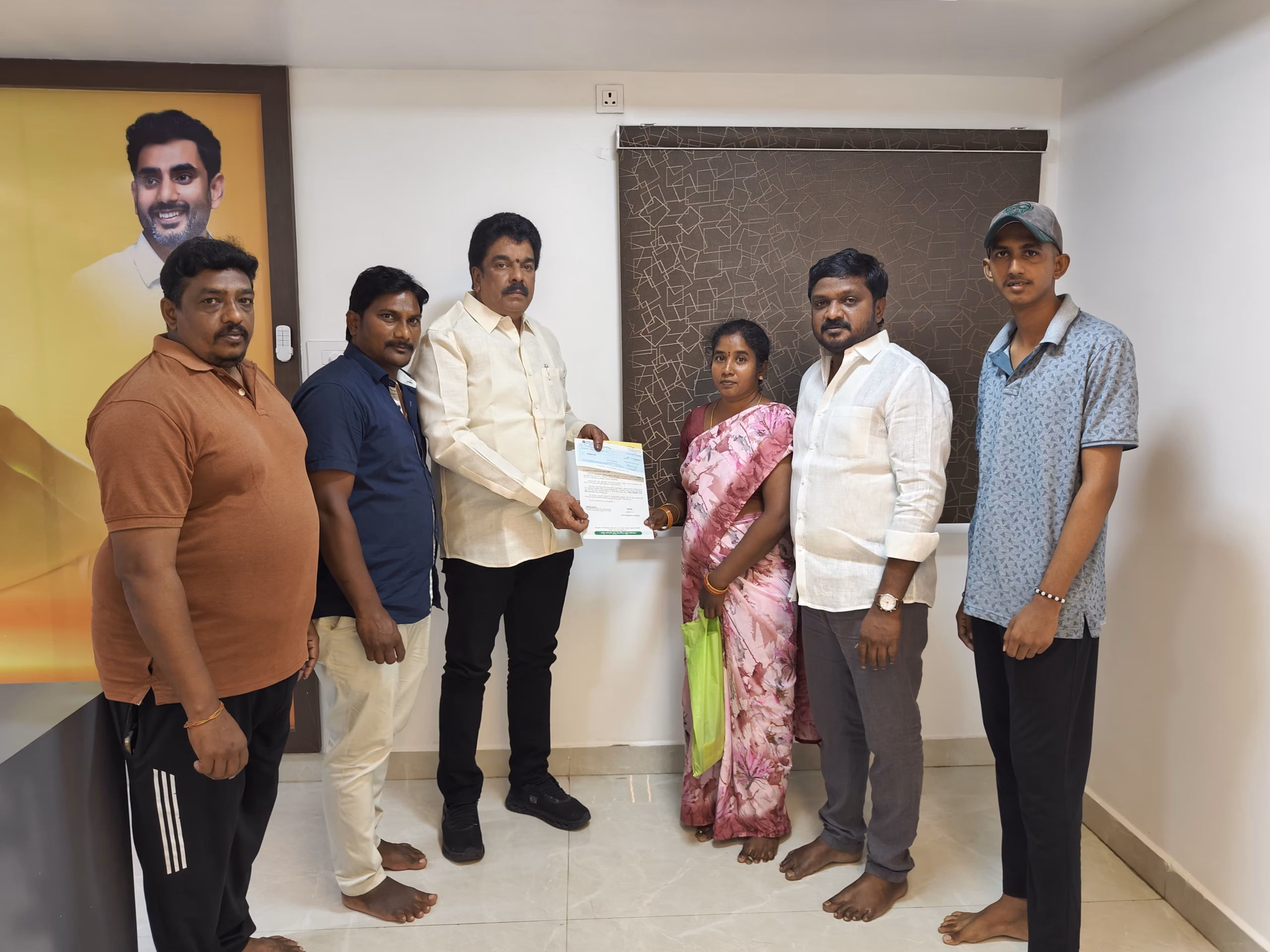 వాoబే కాలనీ C బ్లాక్ కు చెందిన పవన్ కుమార్ అనే వ్యక్తికి అనారోగ్య
