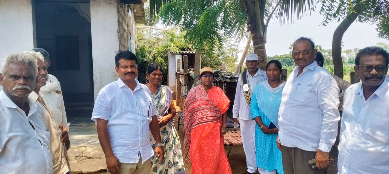 అకాల వర్షం ఈదురు గాలులకు జరిగిన ఆస్తి నష్టాం