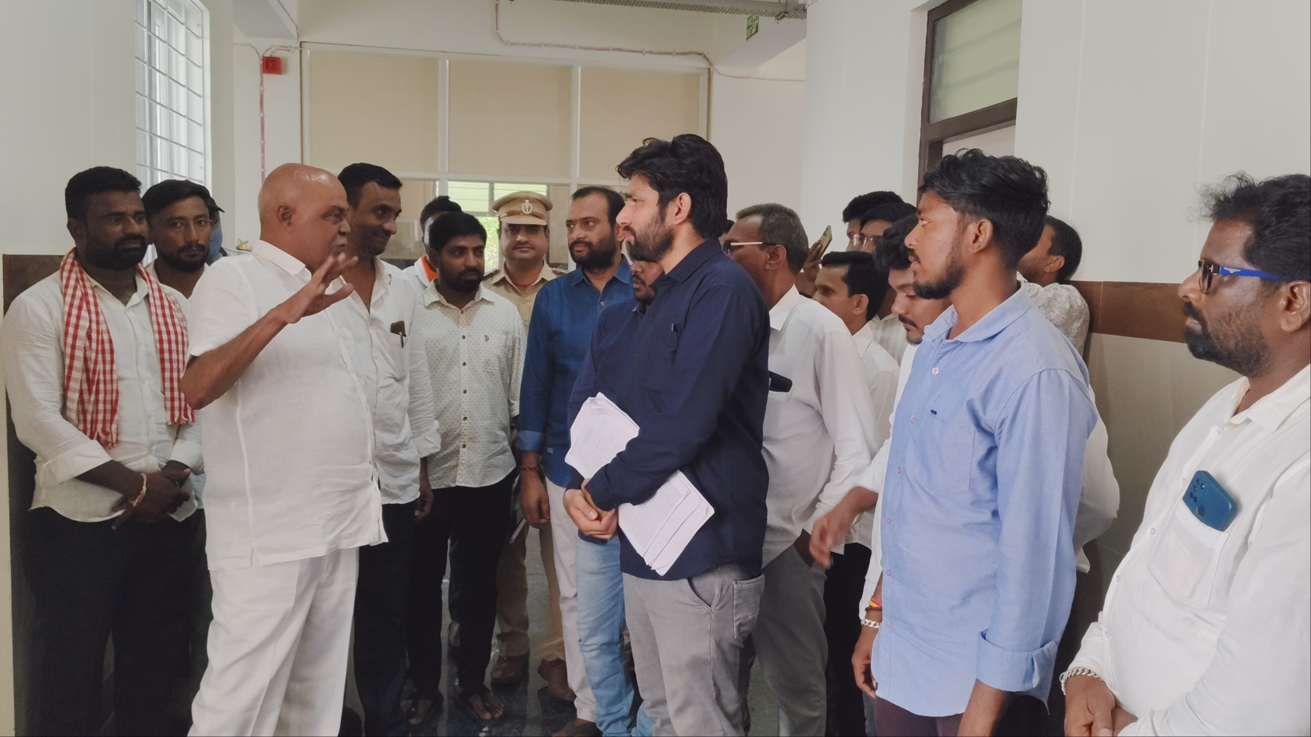 లక్షెట్టీపేట్ మున్సిపాలిటీ పరిధిలో నూతన నిర్మించిన ప్రభుత్వ హాస్పిటల్