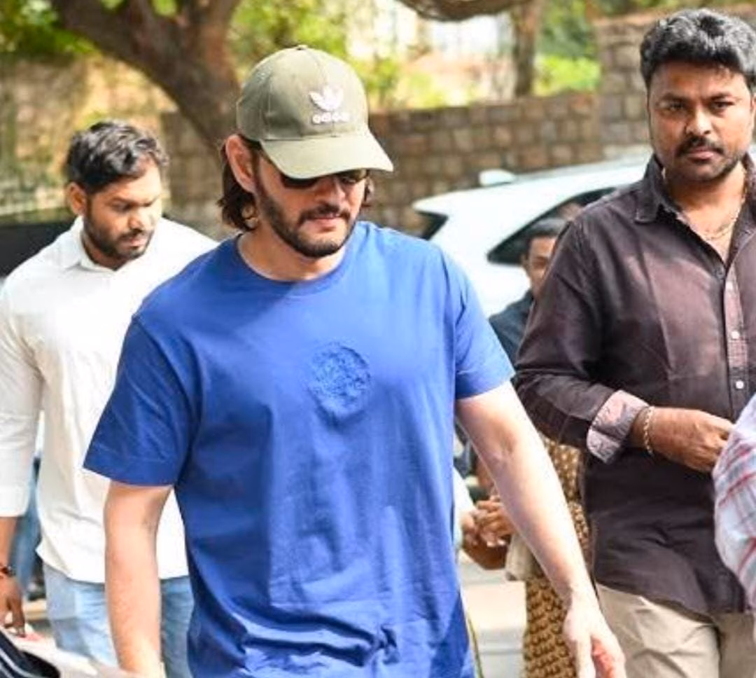 నేడు విచారణకు సినీ హీరో మహేష్ బాబు