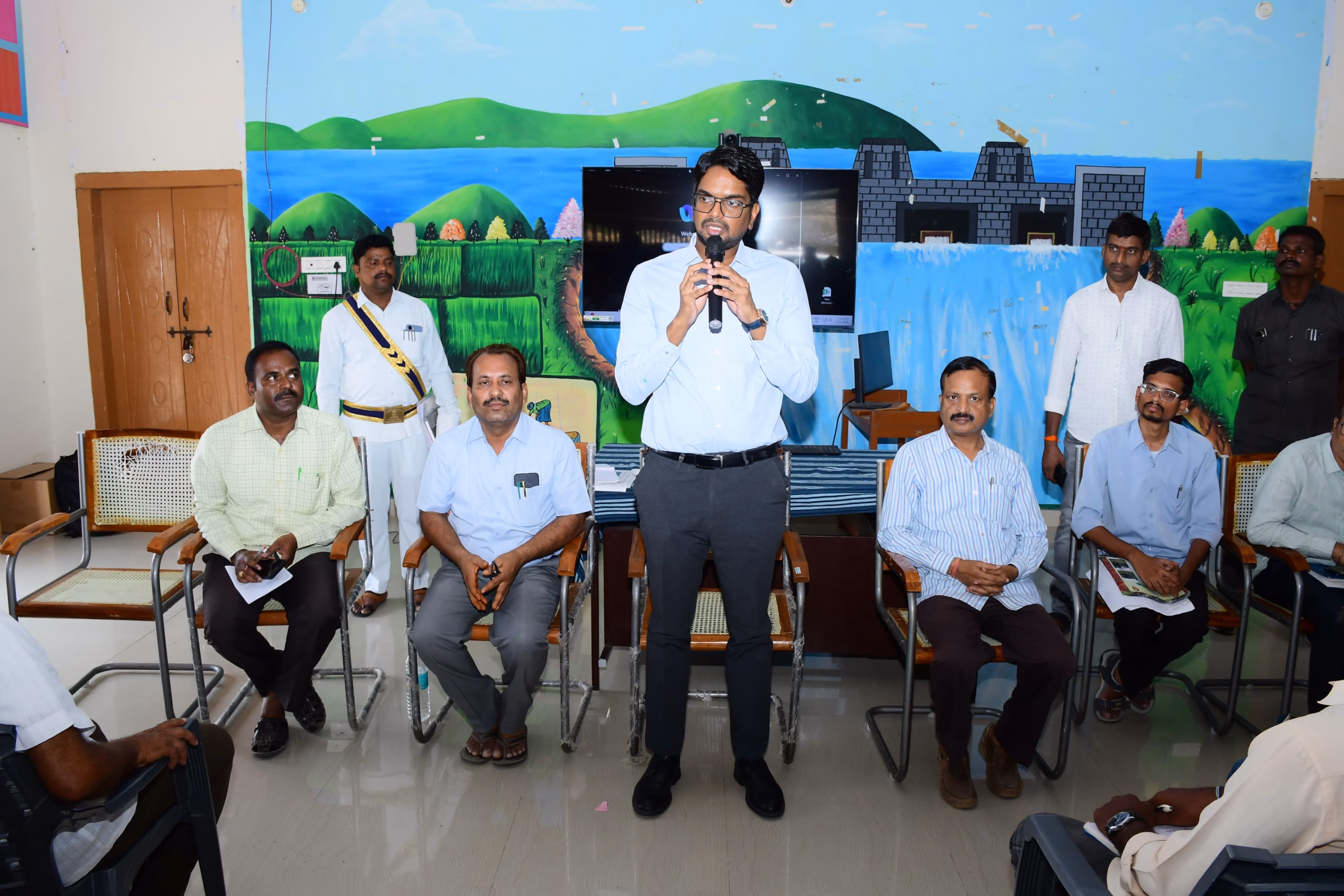 సేంద్రీయ వ్యవసాయం చేస్తూ రైతులు భావితరాలకు భూమి