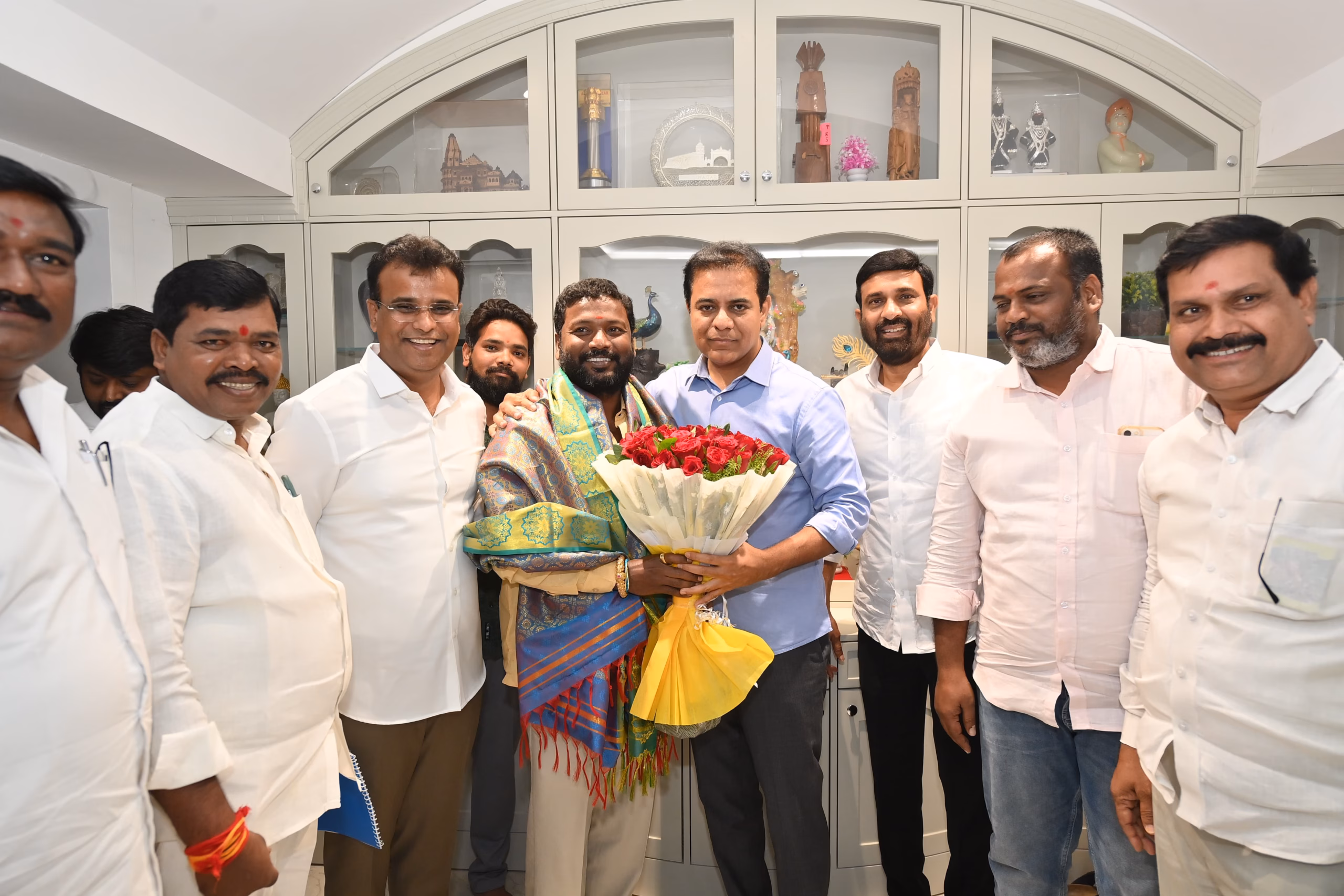 పుట్టిన రోజు సందర్భంగా బిఆర్ఎస్ పార్టీ వర్కింగ్ ప్రెసిడెంట్ కేటీఆర్