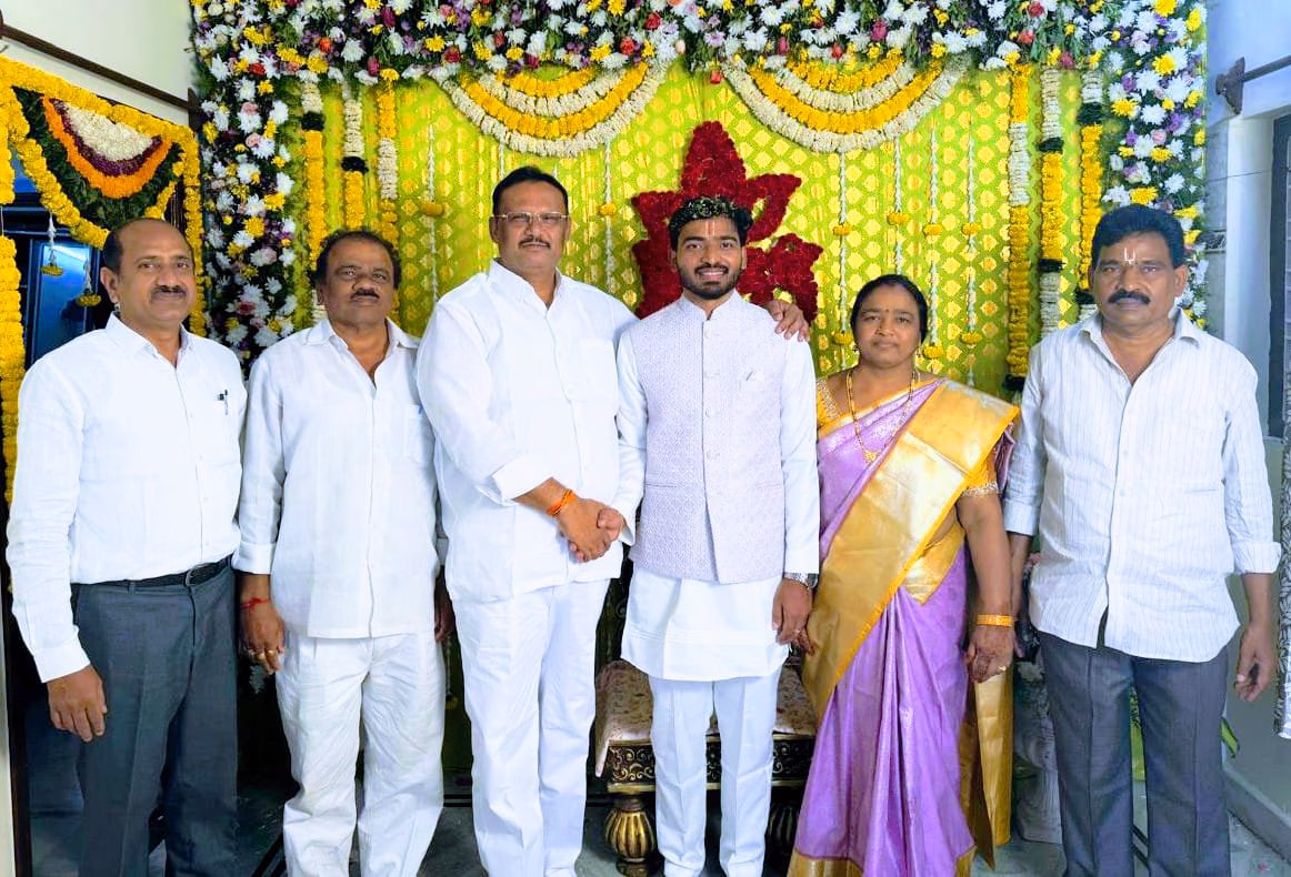 సందిరెడ్డి జగదీష్ కు వివాహ శుభాకాంక్షలు తెలిపిన దారపనేని