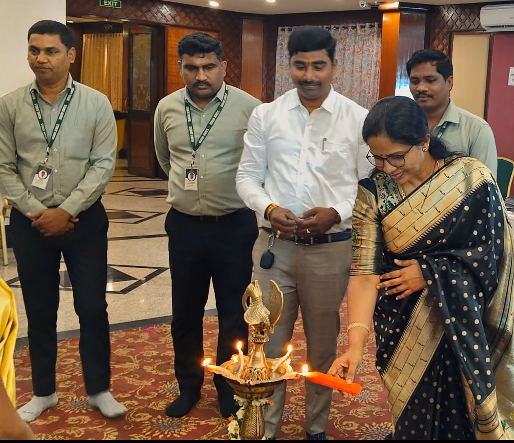 జ్యువెలర్స్ ఎగ్జిబిషన్ ను ప్రారంభించిన మేయర్