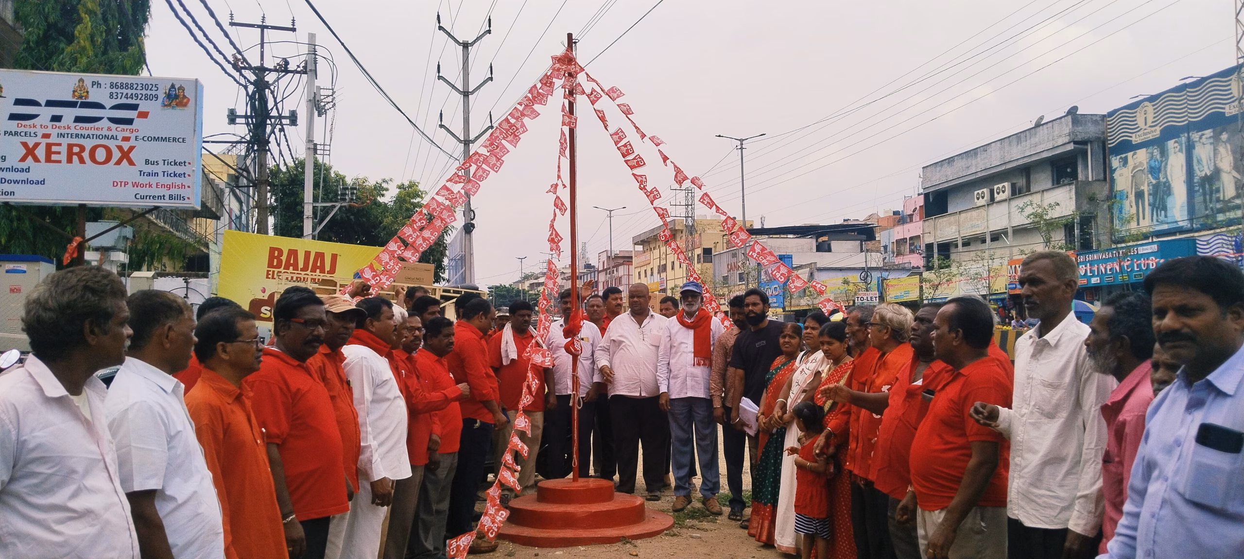 అన్ని రాజకీయ పార్టీలు యుద్ధం చెయ్యమంటే, చెయ్యలేని ప్రధాని మోడీ.