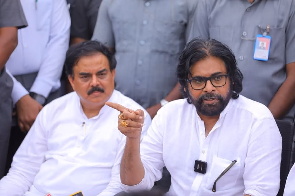 ఇకపై నెలలో 15 రోజులపాటు… రోజు రెండు పూటల… చౌక ధరల దుకాణాల ద్వారా రేషన్